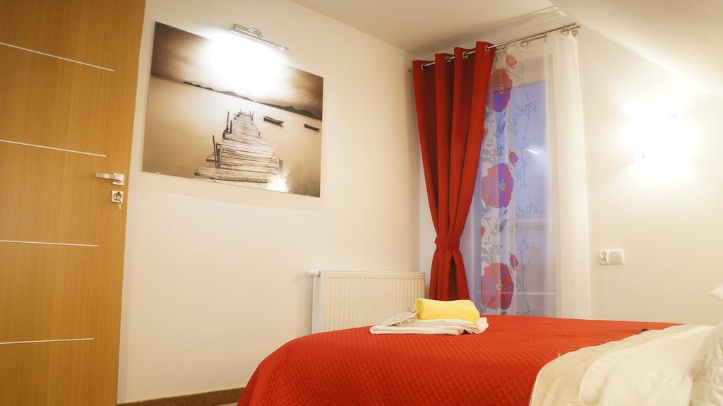 Villa Dom Przy Basenie à Puck Extérieur photo